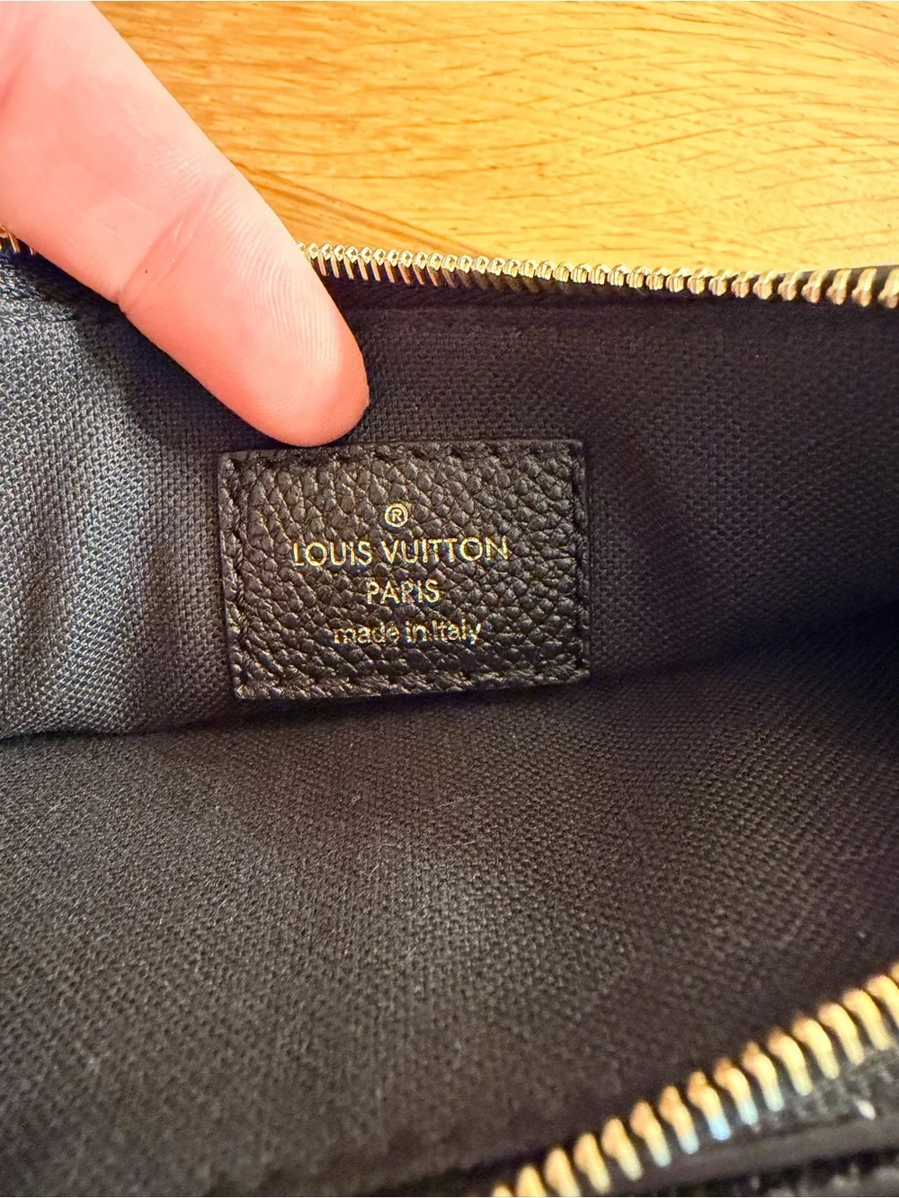 Louis Vuitton Pochette Liv - black empreinte - Picture 2 of 12